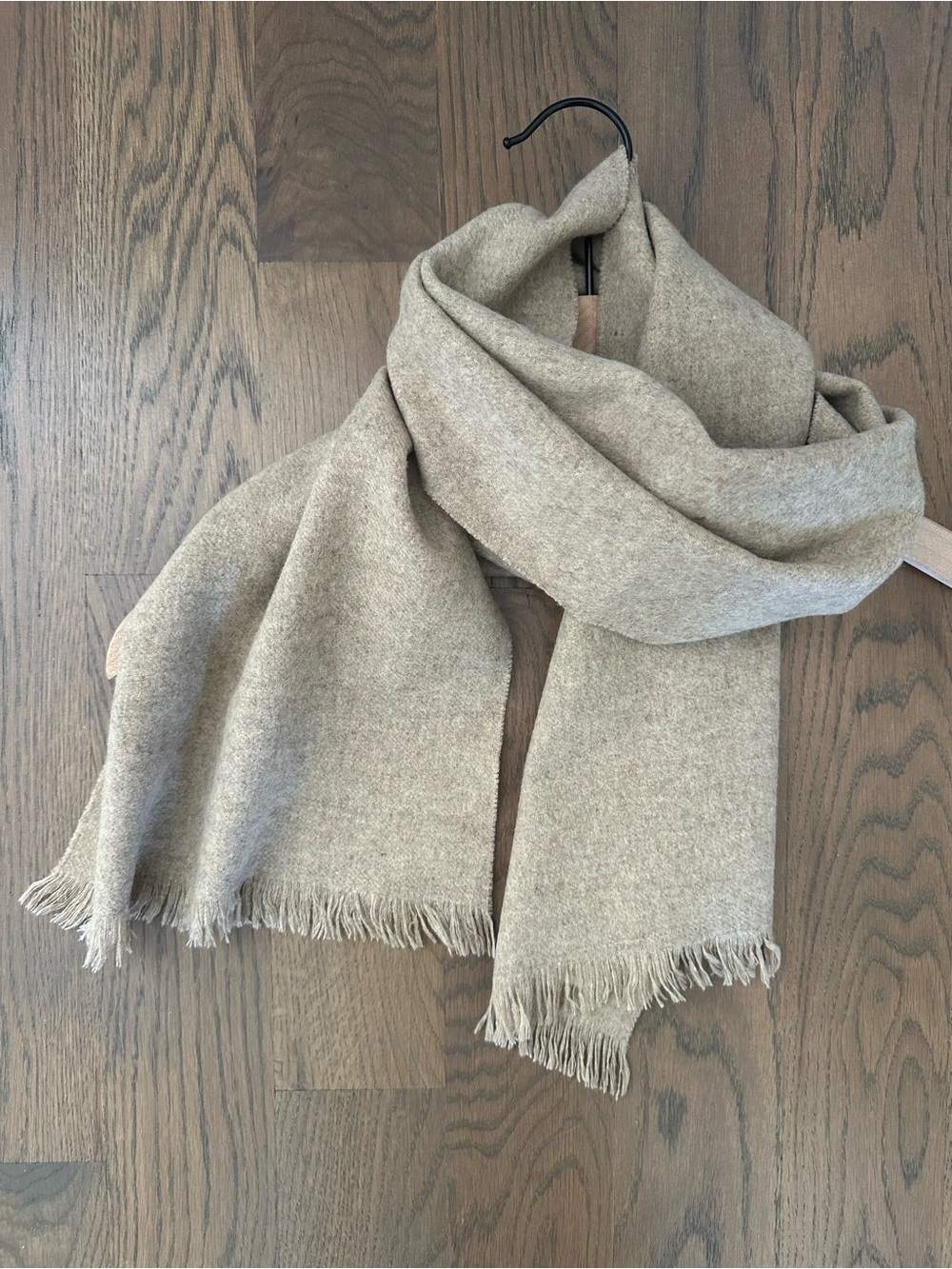 Vintage Carson Pirie Scott Merino Wool Oblong Fringed Scarf Heather Oatmeal 53"l